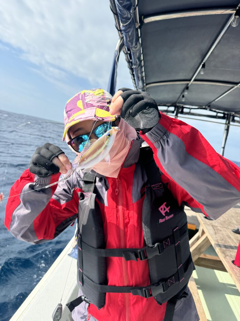 石垣島 釣り体験 初心者でも楽しめる船釣りの様子